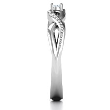 Your Guide to Our Classic Solitaire Brilliance Ring