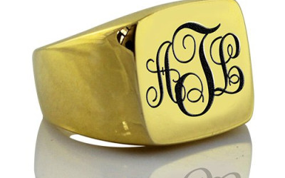 Your Custom Monogram Signet Ring: A Friend for Life