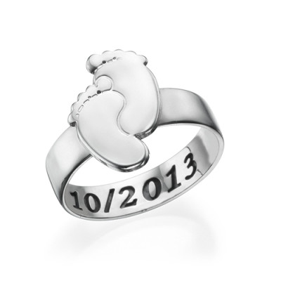 Engraved Baby Feet Ring - The Name Jewellery™