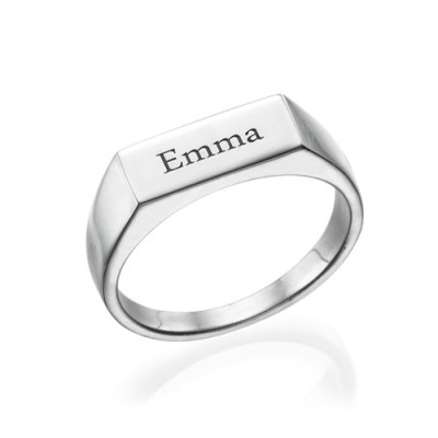Engraved Signet Ring in Sterling Silver - The Name Jewellery™
