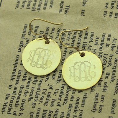 Solid 18ct Gold Circle Signet Monogram Earring - The Name Jewellery™