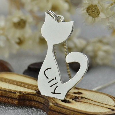 Personalised Cat Name Charm Necklace in Silver - The Name Jewellery™