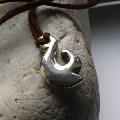Maori Silver Fish Hook Necklace - The Name Jewellery™