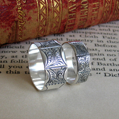 Mens Victorian Style Ring - The Name Jewellery™