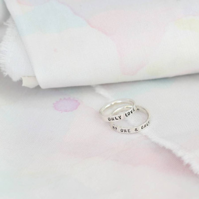 Personalised Script Ring For Couples - The Name Jewellery™