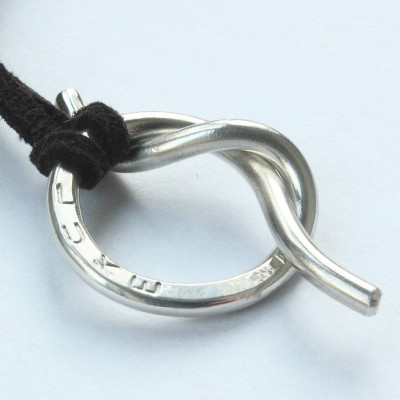 Personalised Unisex Silver Knot Necklace - The Name Jewellery™